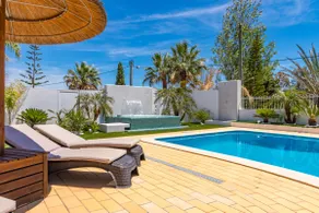 Villa Casinha est une superbe villa avec piscine et jacuzzi pouvant être chauffés - Image 5