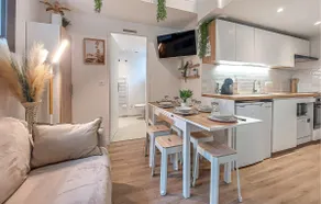 Beautiful home in Meschers-sur-Gironde with WiFi - Image 4