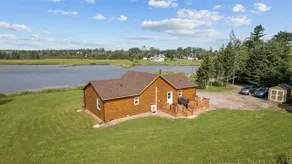 Safe Harbour Vacation Lodge - Image 5
