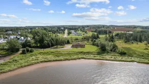Safe Harbour Vacation Lodge - Image 4