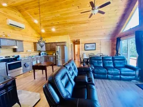 Safe Harbour Vacation Lodge - Image 2