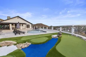 Built Into A Mountain - Heated Pool & Sports Lounge - Image 3