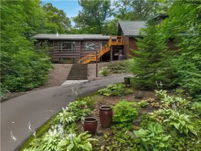 Peninsula Point Lake House | NEW for Summer ‘26 - Image 5