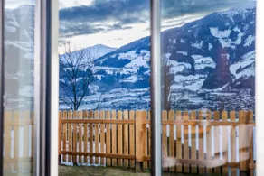 Vronis Lodge - Image 3