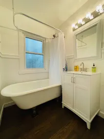 Parkside Cottage – Green Lake Area - Image 5