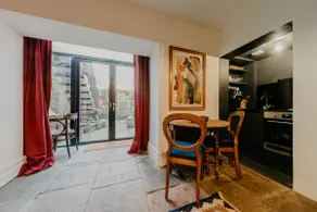Samuels Den - Unique 1 Bed with Brunel Heritage - Image 5