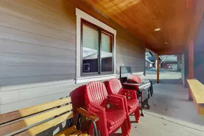 3BR home with hot tub, pool table & wifi - Image 3
