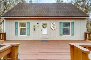 Crystal Mountain Oasis: Spacious Deck & Grill - Image 3