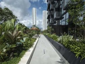 Comfortable 2br City Apartment - Image 4