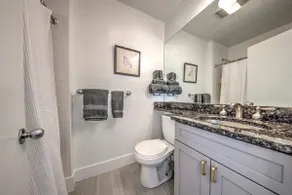 Historic Brownstone Studio Retreat - Image 3