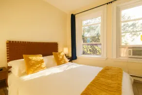 Boutique-Style Studio in Boston’s Trendiest Area - Image 3