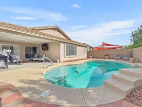 4BR w heated pool, game room, arcade games - Image 4