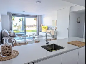 Ground floor with large garden, pool and ocean views - Image 5