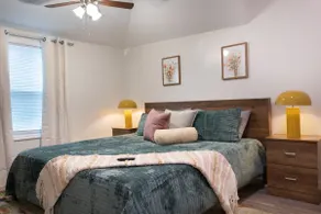 Magic City Manor: Groups/Driveway/Game Room/Wifi - Image 2