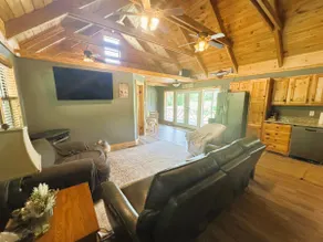 Creek Cabin on the White River - Image 5