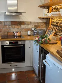 Smuk, fritliggende, traditionelt Norfolk sommerhus i rolig landsby beliggenhed. - Image 3