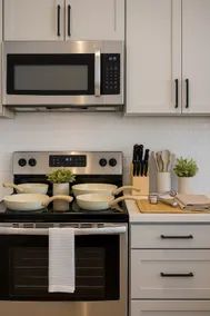 ResortStyle Haven w/ Prime Amenities & A+Location - Image 2