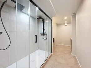 Gentle Getaway – Love Room with Whirlpool Bathtub - Image 5