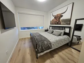 Modern House by Shaganappi CTrain |King Bed|Garage - Image 4