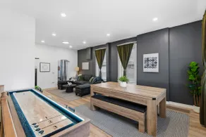 Entertainment Oasis: Movie Theater, Hot Tub, Games - Image 5