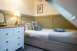 Stunning 2 Bedroom Home in Bourton-on-the-Water - Image 4