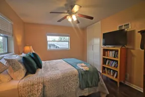 3 Bdrm 2 Bath Pool home close to everything - Image 3