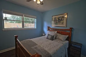 3 Bdrm 2 Bath Pool home close to everything - Image 5