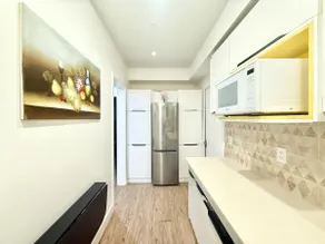 Private Guest Suite, One Parking Space - Image 5