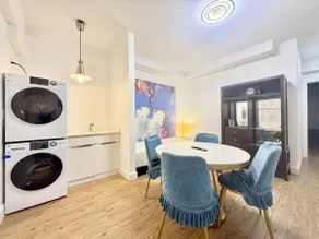 Private Guest Suite, One Parking Space - Image 3