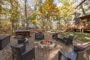 The Trailshead Chalet: hot tub, fire pit, playset - Image 2