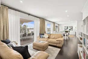 Estuary Poolside Escape in Dawesville Mandurah - Image 3
