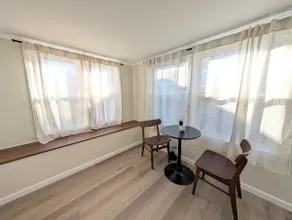 Modern Norwalk Retreat 2 King Suites Sunroom - Image 5