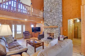 Pets Welcome! Shenandoah Log Home w/ Hot Tub - Image 4