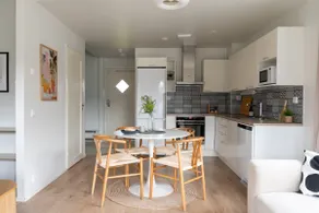 Stylish two-storey home, parking and sauna - Image 2