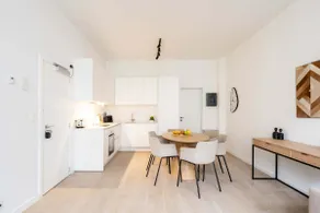 Comfortable Urban Retreat for 6 in Central Antwerp - Image 2