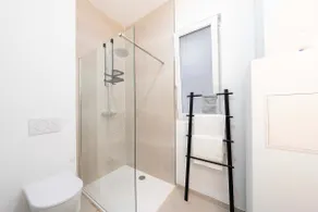 Comfortable Urban Retreat for 6 in Central Antwerp - Image 3