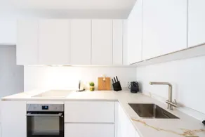 Stylish Duplex for 8 in Central Antwerp - Image 3