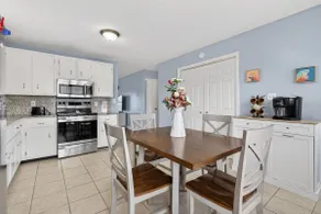 Eagles Rest Home • Sleeps 7 • Minutes to Army Base - Image 3