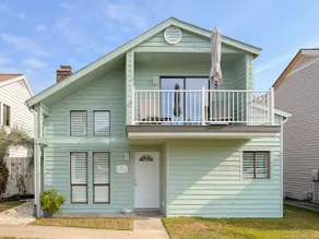 Cozy Beach House with a Short Walk to the Beach & More! - Image 2
