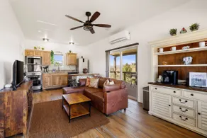 Cozy 1BR casita with full kitchen and great views. - Image 4