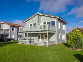 Stargaze Lodge Fritton: Luxury With Hot Tub - Image 2