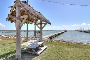 Historisk havnefront sommerhus! Privat 20 fods brygge! Fantastisk udsigt over vandet - Image 5