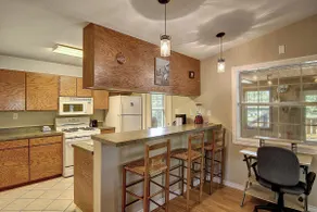 Fantasy Oaks Lodge - Image 5