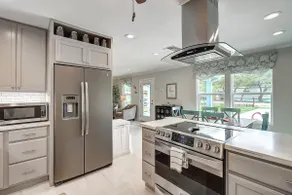 Sandy Beach Retreat - Image 5