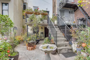 Elegant Upton Rowhouse 2 Mi to Inner Harbor! - Image 2