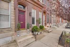 Elegant Upton Rowhouse 2 Mi to Inner Harbor! - Image 3