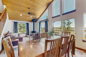 Cozy Lakeview Haven | Spacious Deck & BBQ - Image 5