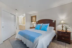 Scenic Waterfront Haven with Private Balcony & BBQ - Image 2