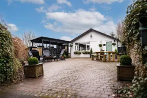 3-Country retreat with outdoor kitchen and pizza oven! - Image 2