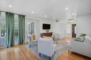 Renovated Home by Universal Studios + Noho - Image 4